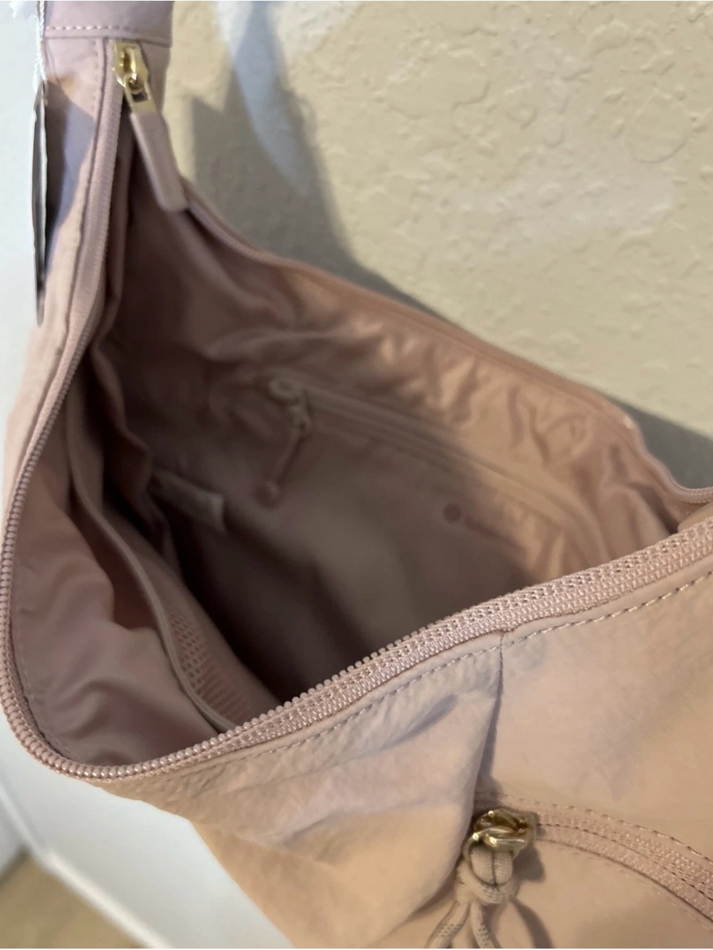 Lululemon Slouchy Sling Bag 6L Mink Berry Pink Crossbody Shoulder Bag NWT - Picture 3 of 5